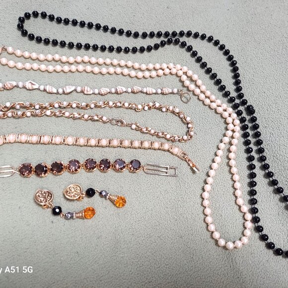 Jewelry Bundle - Picture 1 of 3